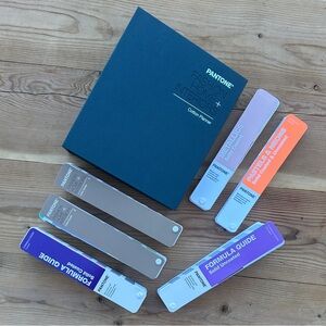 LIKE NEW Pantone Color Library Lot (Graphics & FHI Cotton Planner)